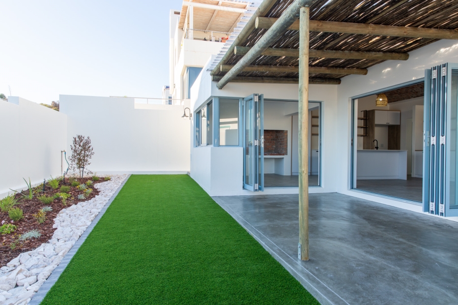 To Let 3 Bedroom Property for Rent in Paradise Beach Western Cape